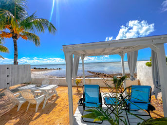 Ocean Front Private Estate: 7 Bedrooms & Pool (Sleeps 20) image 27