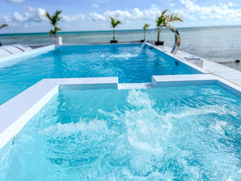 Ocean Front Private Estate: 7 Bedrooms & Pool (Sleeps 20) image 18