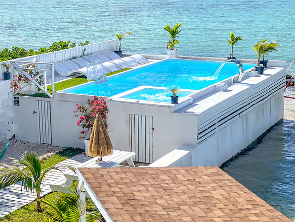 Ocean Front Private Estate: 7 Bedrooms & Pool (Sleeps 20) image 1