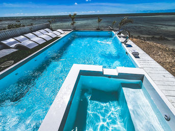 Ocean Front Private Estate: 7 Bedrooms & Pool (Sleeps 20) image 17