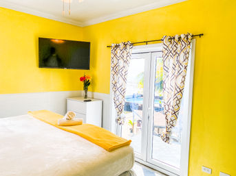 Ocean Front Private Estate: 7 Bedrooms & Pool (Sleeps 20) image 33