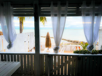 Ocean Front Private Estate: 7 Bedrooms & Pool (Sleeps 20) image 3