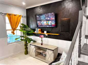 Ocean Front Private Estate: 7 Bedrooms & Pool (Sleeps 20) image 10