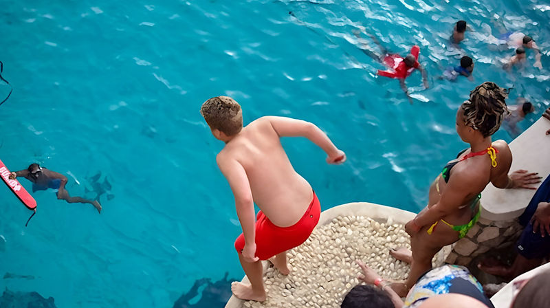 Customized Island Adventures with Jamaica Taxi: Waterfalls, Beaches, Bars, Boats & More image 4