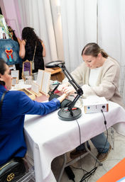 Mobile Permanent Jewelry Experience by Purely Linked image 8