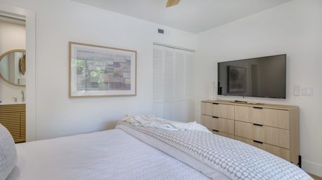 Fiddler's Cove Villa with Large Balcony & Walking Distance to the Beach image 6
