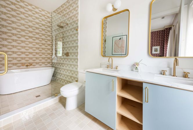 Designer 4-Bedroom House in the Heart of Downtown with Private Rooftop Terrace image 22