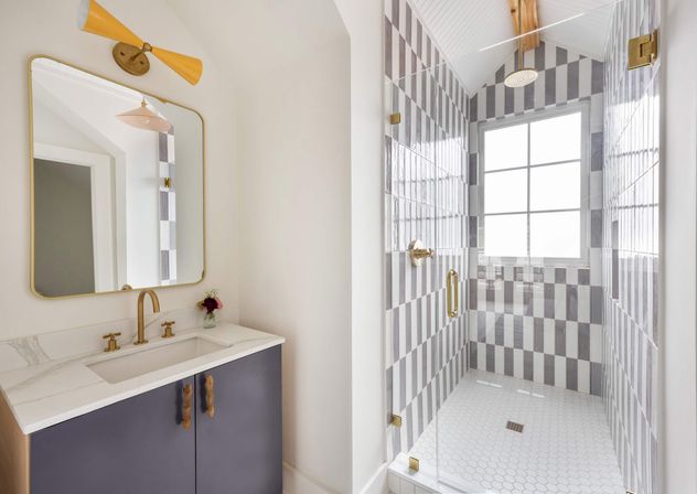 Designer 4-Bedroom House in the Heart of Downtown with Private Rooftop Terrace image 17