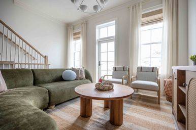 Designer 4-Bedroom House in the Heart of Downtown with Private Rooftop Terrace image 6