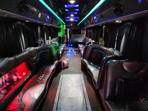 Party Buses in the Smoky Mountains: Wine & Moonshine Tours Daily image 12