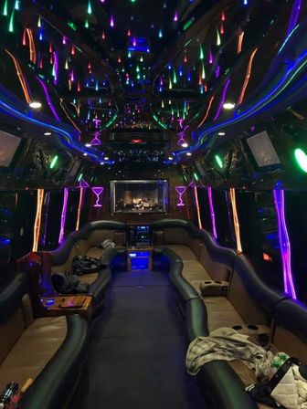 Party Buses in the Smoky Mountains: Wine & Moonshine Tours Daily image 9