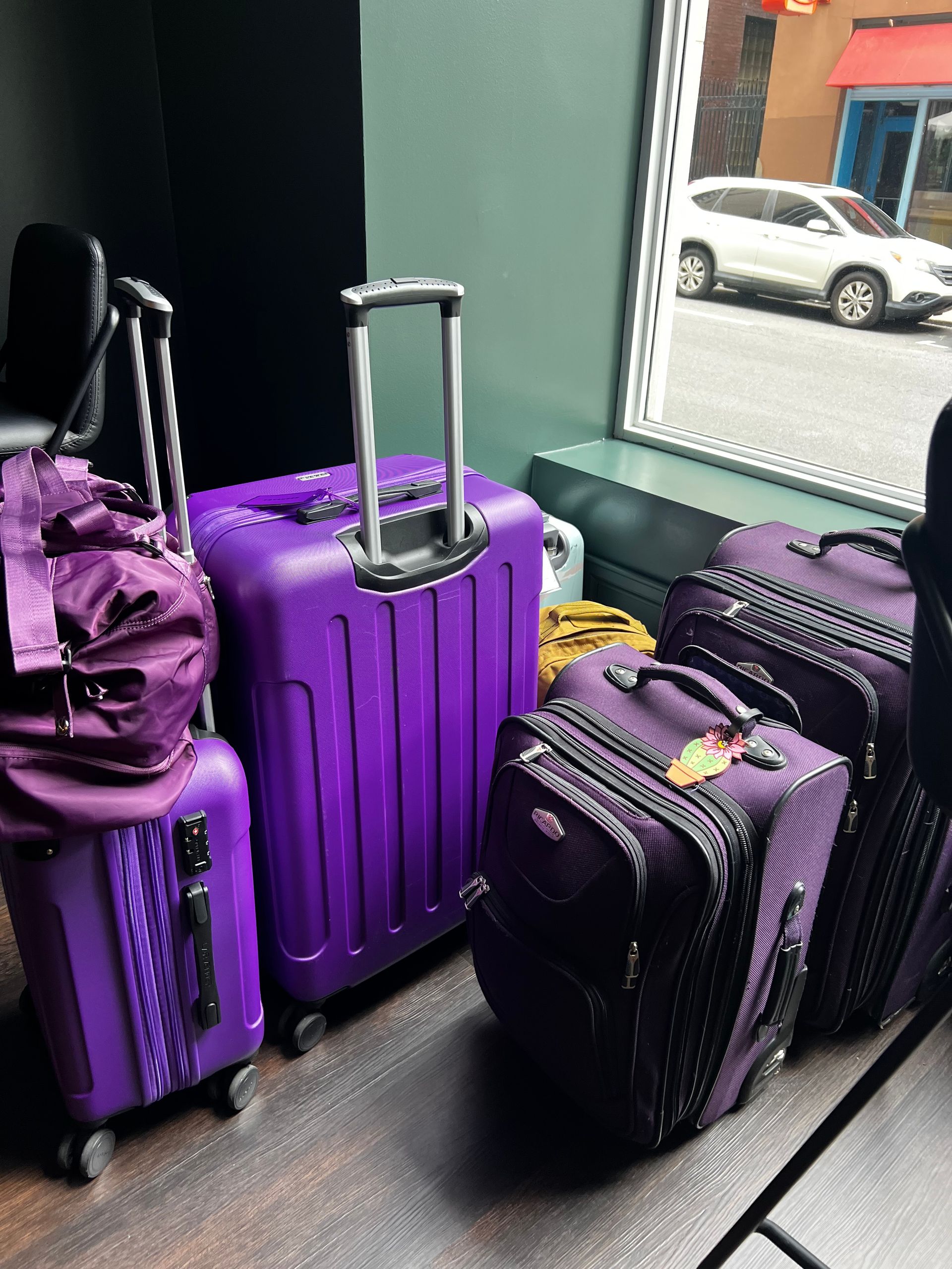 Store Your Bags at Music City Luggage Lockers image 1