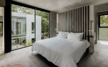 Villa Asha: Stylish Luxury in Gated Community image 12