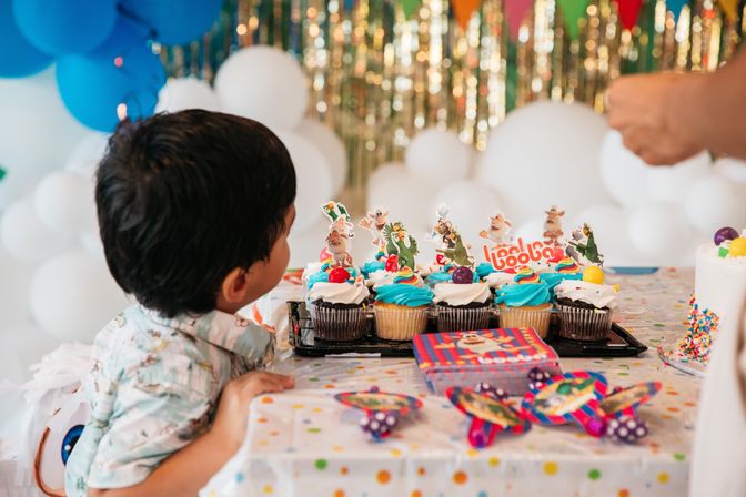 The Farmhouse: Paint & Sip + Event Venue in Milwaukee image 13