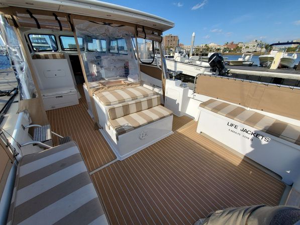 Private Party Yacht Kismet with Luxury, Style & Water Toys Included image 10