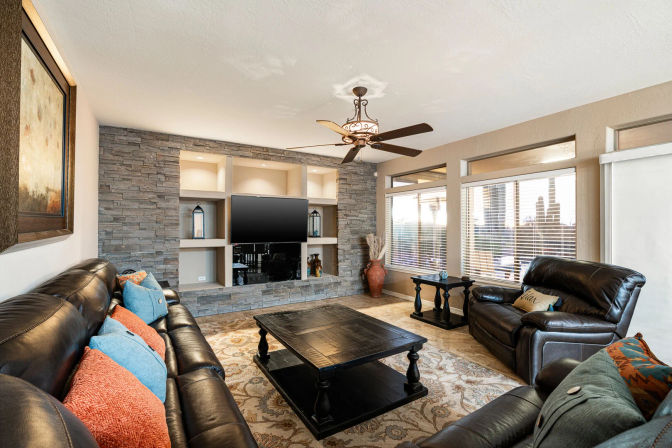 Pinnacle Perfection: Pool, Pizza Oven, & Putt Paradise image 11