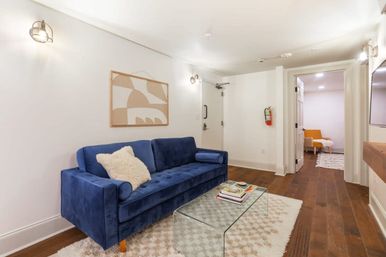 The Hudson: Cool Art-Filled Condo with Parking  image 13