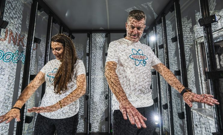 3D Photo Booth Experience: Get Shrunk! image 8