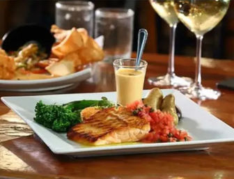 Dining & Events at Luxe Bistro: Oceanside at Quadomain image 3