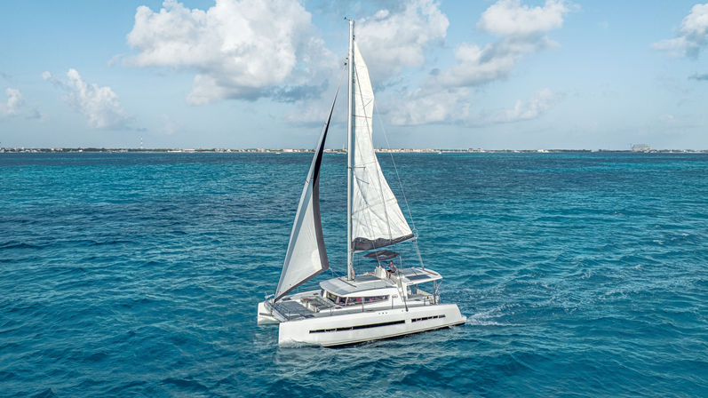 Catamaran Tour from Cancún to Isla Mujeres image 3