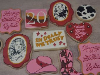 Custom Cakes, Cookies and Desserts by Eva Diva Sweets image 28