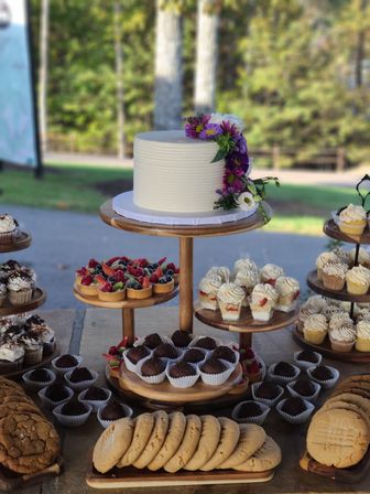 Custom Cakes, Cookies and Desserts by Eva Diva Sweets image 6