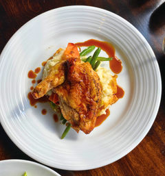 The Haunted Dinner Tour: 3-Course Meal + Ghost Walk image 3