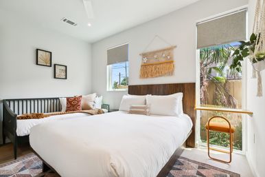 NOLA Rental with Private Hot Tub & Shared Heated Pool image 8