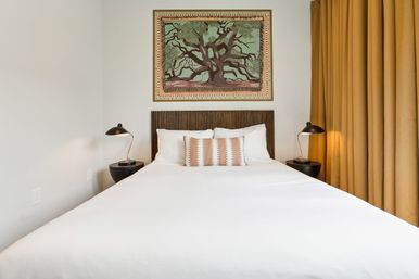 NOLA Rental with Private Hot Tub & Shared Heated Pool image 7