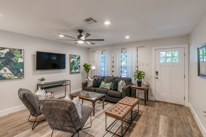 Downtown Retreat in Prime Location with Pool and Hot Tub image 9
