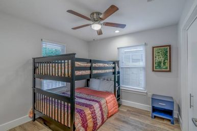 Downtown Retreat in Prime Location with Pool and Hot Tub image 16