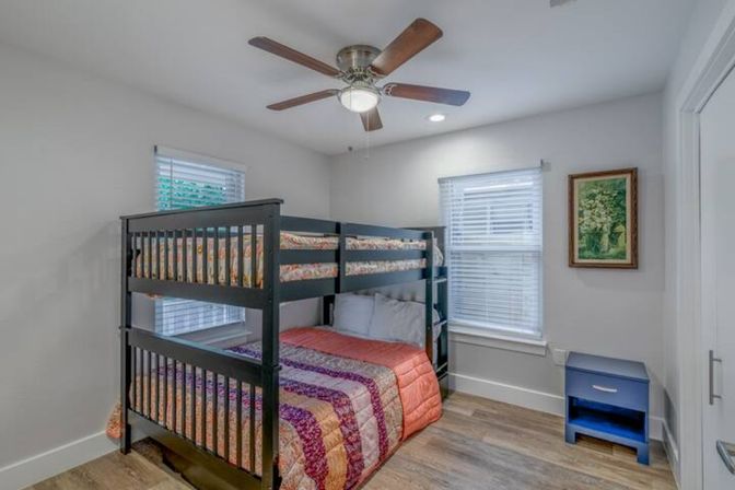 Downtown Retreat in Prime Location with Pool and Hot Tub image 16