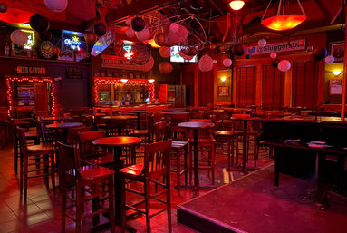 Sluggers World Class Sports Bar and Grill & Dueling Pianos image 3