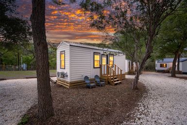 Fernweh Hillside: Hill Country Cottages with Pool, Hot Tub, Pickleball & River Access image 50