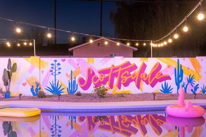 Love Oasis: Luxury Villa with Heated Pool, Mini Golf & Neon Vibes image 25