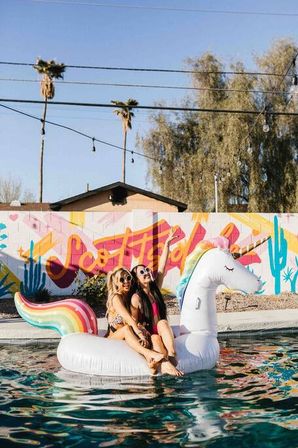 Love Oasis: Luxury Villa with Heated Pool, Mini Golf & Neon Vibes image 17