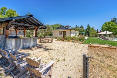 The Broadway Farmhouse: Private Sonoma Getaway on 4 Acres - Pool, Hot Tub, Game Room & Outdoor Kitchen image 115