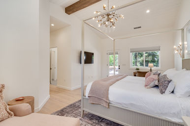 The Broadway Farmhouse: Private Sonoma Getaway on 4 Acres - Pool, Hot Tub, Game Room & Outdoor Kitchen image 74