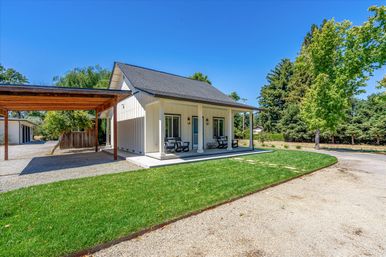 The Broadway Farmhouse: Private Sonoma Getaway on 4 Acres - Pool, Hot Tub, Game Room & Outdoor Kitchen image 153