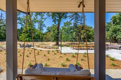 The Broadway Farmhouse: Private Sonoma Getaway on 4 Acres - Pool, Hot Tub, Game Room & Outdoor Kitchen image 43