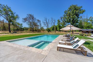 The Broadway Farmhouse: Private Sonoma Getaway on 4 Acres - Pool, Hot Tub, Game Room & Outdoor Kitchen image 135