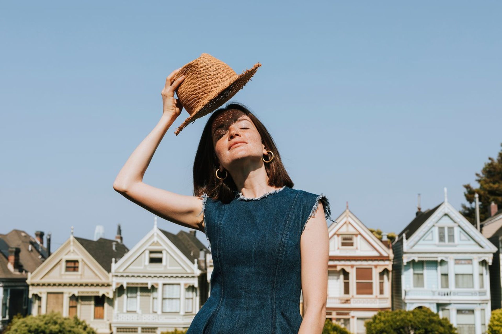 Professional Photoshoot at the Iconic Painted Ladies image 1