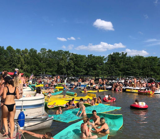 Lake Travis Party Package: Party Boat with BYOB Mimosa Bar & Insta-worthy Party Floaties image 4