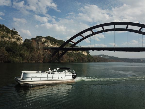 Lake Travis Party Package: Party Boat with BYOB Mimosa Bar & Insta-worthy Party Floaties image 3