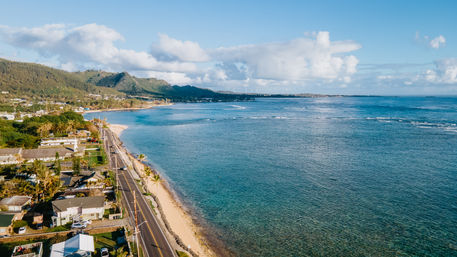 Peaceful Island Getaway: 3-BR Oceanfront Oasis image 26