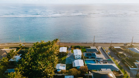 Peaceful Island Getaway: 3-BR Oceanfront Oasis image 23