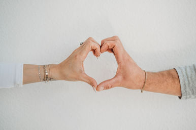 Permanent Jewelry + Custom Hat Bar Parties at The MaeLee Collective image