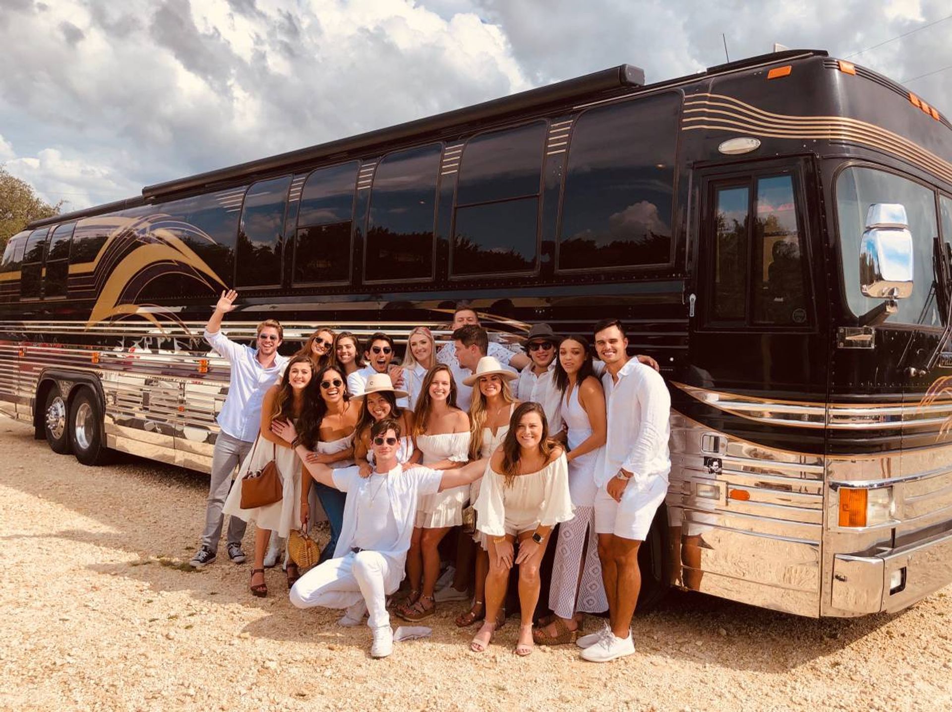 Party like a Rock Star: 45 Foot Prevost Tour Bus image 1