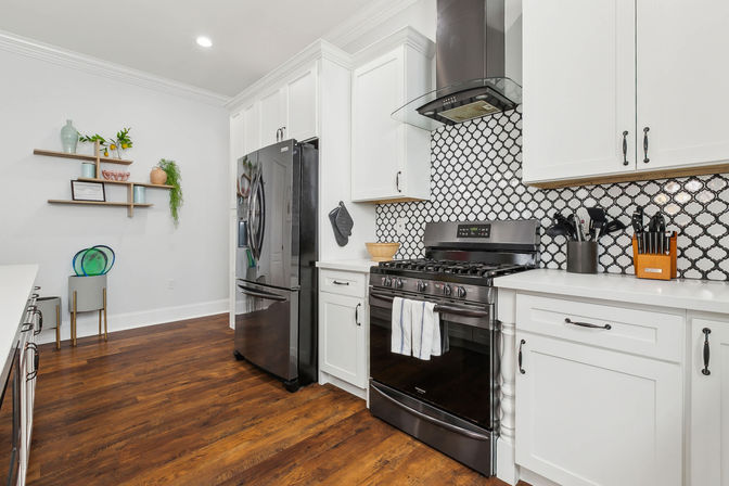 Trendy Art-Filled Mid City Oasis with Heated Pool and Parking image 18