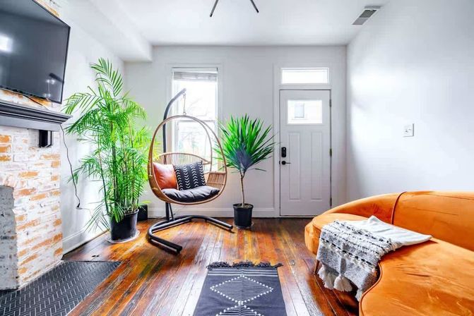 Urban Jungle: Rare Plant-Filled Designer Retreat in Columbus image 12